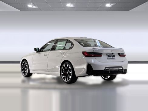 New 2026 BMW 330i Sedan w/ M Sport Package image 3