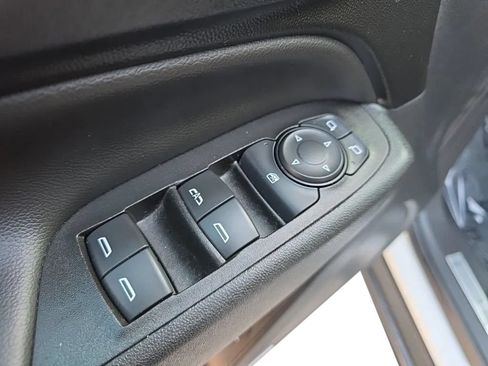 Used 2021 Chevrolet Equinox Premier AWD/4WD image 12