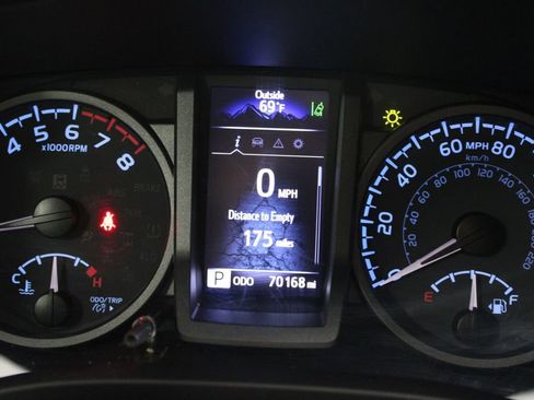 Used 2023 Toyota Tacoma TRD Off-Road w/ Technology Package AWD/4WD image 30