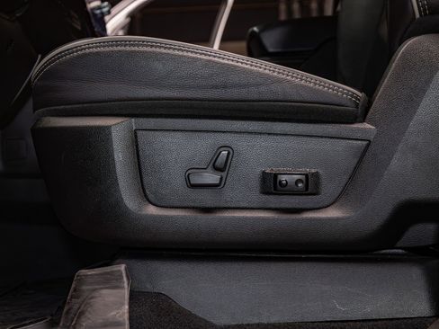 Used 2024 RAM 2500 Limited AWD/4WD image 21