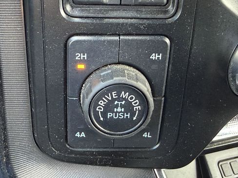 Used 2023 Ford F150 Platinum AWD/4WD image 30