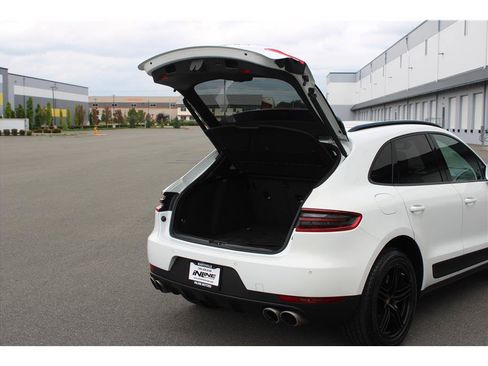 Used 2015 Porsche Macan S AWD/4WD image 38