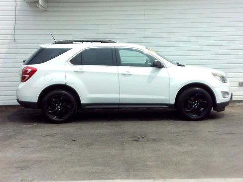 Used 2017 Chevrolet Equinox LT w/ Sport Edition FWD image 5