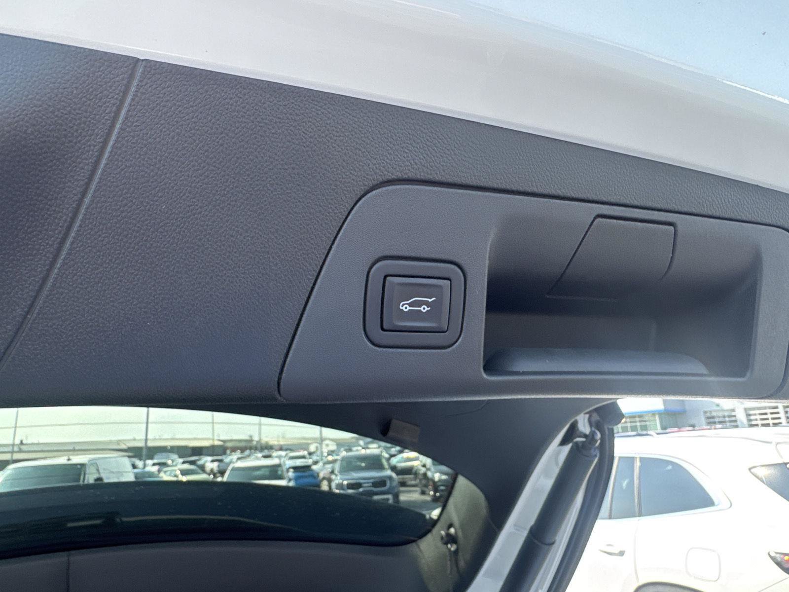 Used 2023 Buick Envision Preferred FWD image 14