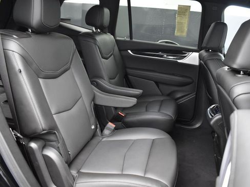 Certified 2024 Cadillac XT6 Premium Luxury w/ LPO, Floor Liner Package image 33