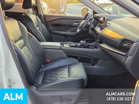 Used 2021 Nissan Rogue Platinum image 19