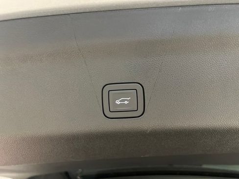 New 2026 Chevrolet Tahoe Z71 w/ Z71 Off-Road Package AWD/4WD image 8