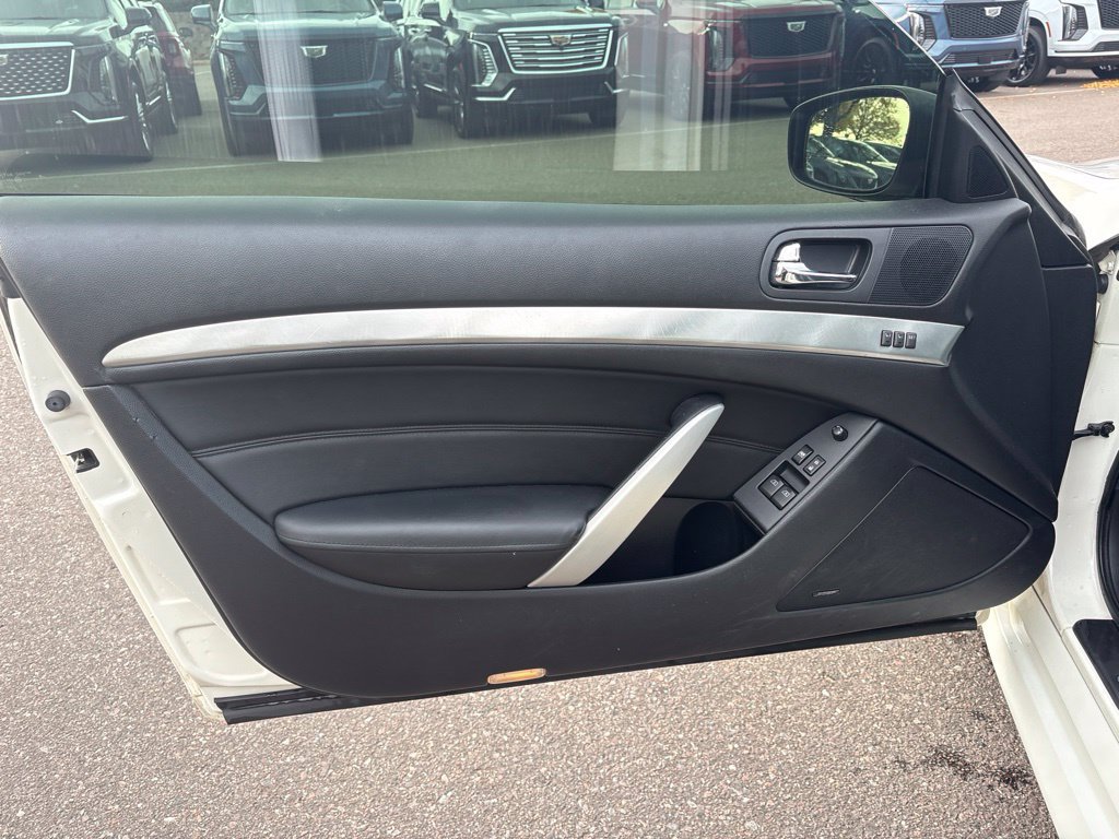 Used 2015 INFINITI Q60 AWD Coupe w/ Premium Package image 9