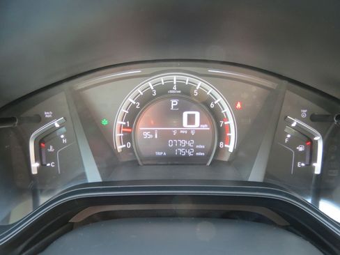 Used 2018 Honda CR-V LX image 13
