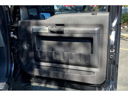 Used 2014 Ford F250 Lariat w/ Lariat Ultimate Package image 24