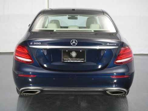 Used 2017 Mercedes-Benz E 300 4MATIC image 17