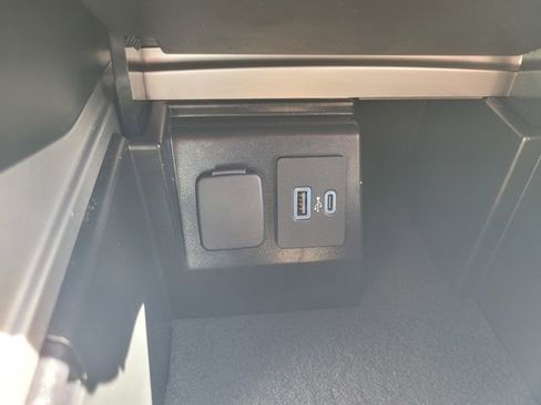 Certified 2023 Ford Explorer ST-Line w/ Class IV Trailer Tow Package image 25