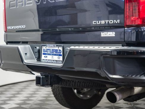 Used 2024 Chevrolet Silverado 2500 Custom w/ Custom Convenience Package image 8