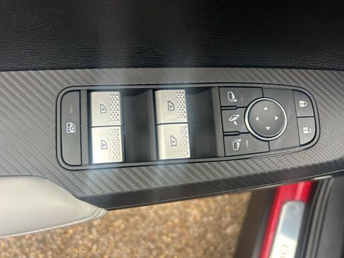 New 2026 Mitsubishi Outlander SE image 14