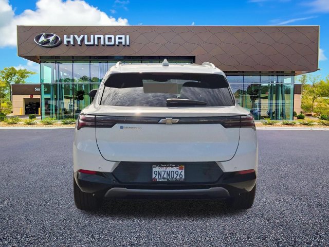 Used 2024 Chevrolet Equinox EV LT w/ LPO, All-Weather Mat Package FWD image 7