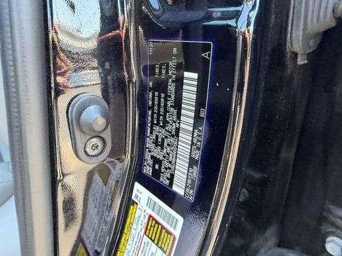 Used 2021 Toyota Highlander XLE AWD/4WD image 26