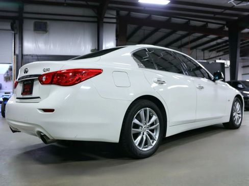 Used 2017 INFINITI Q50 2.0t w/ Moonroof Package RWD image 11