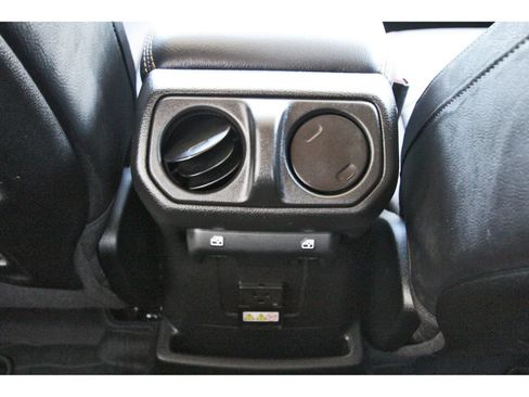 Used 2024 Jeep Wrangler Unlimited Sahara w/ Technology Group AWD/4WD image 15