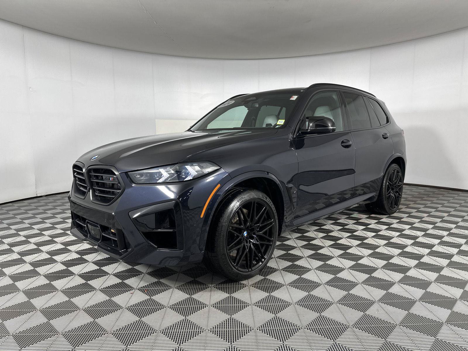 Used 2024 BMW X5 M Competition w/ Executive Package AWD/4WD image 3