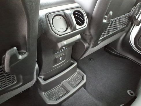 New 2026 Jeep Wrangler Unlimited Rubicon 392 image 35