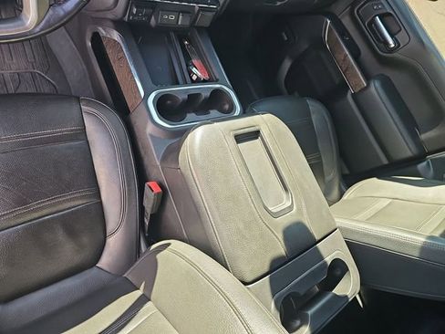 Used 2022 GMC Sierra 3500 Denali w/ Technology Package AWD/4WD image 23