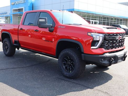 New 2026 Chevrolet Silverado 2500 ZR2 w/ ZR2 Bison Edition AWD/4WD image 2