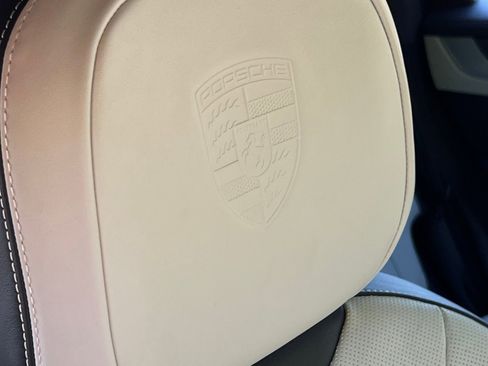 Certified 2025 Porsche Cayenne S AWD/4WD image 39