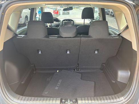 Used 2025 Kia Soul LX w/ LX Technology Package FWD image 25