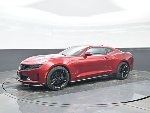 Used 2021 Chevrolet Camaro LT image 2