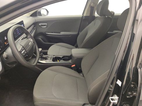 Used 2025 Kia K4 LXS image 17