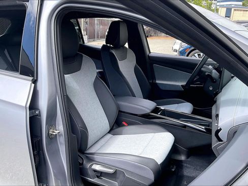 Used 2023 Volkswagen ID.4 Pro RWD image 6