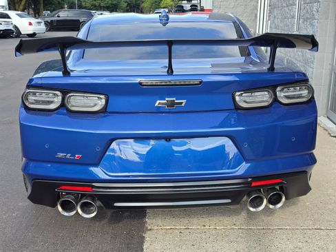 Used 2021 Chevrolet Camaro ZL1 RWD image 8