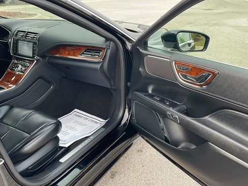 Used 2020 Lincoln Continental Sedan 4D w/ Equipment Group 500A image 30