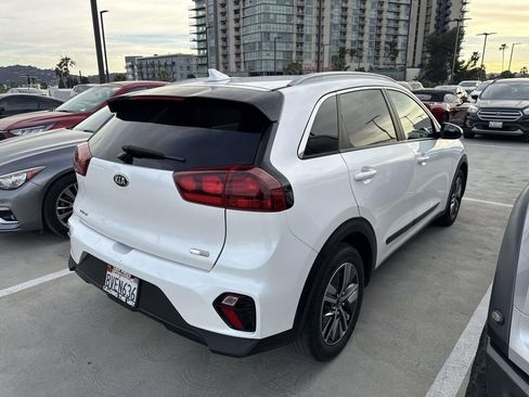 Used 2020 Kia Niro LXS image 12