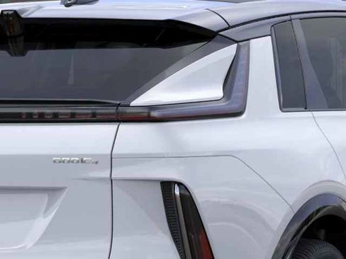 New 2026 Cadillac Lyriq Sport image 12