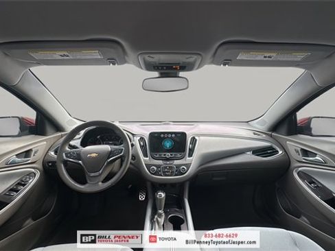 Used 2016 Chevrolet Malibu LT image 10