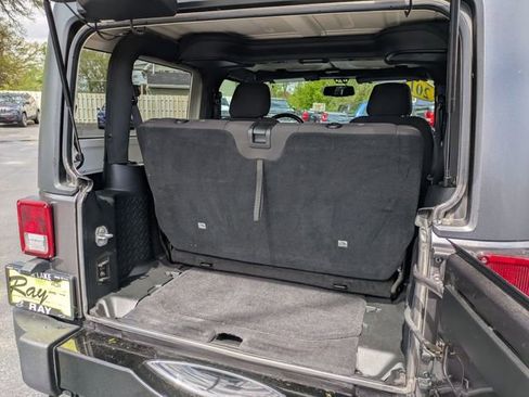 Certified 2018 Jeep Wrangler Sport AWD/4WD image 21