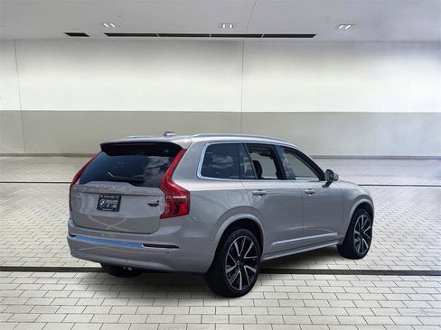 Used 2024 Volvo XC90 B5 Plus image 4