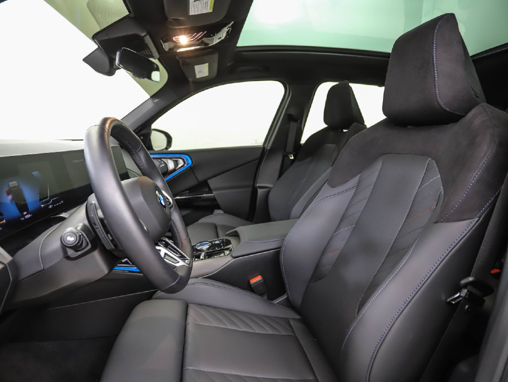 Used 2026 BMW X3 xDrive30i w/ Premium Package AWD/4WD image 11