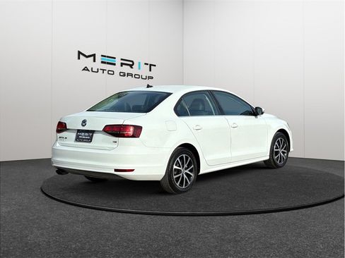 Used 2018 Volkswagen Jetta SE FWD image 9