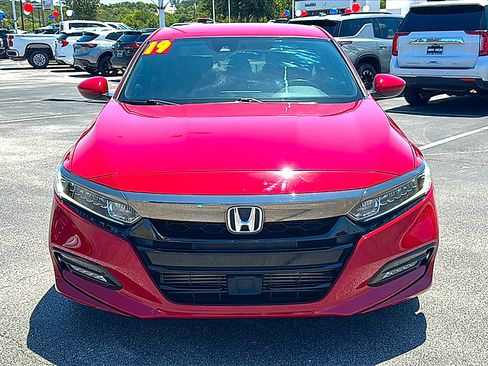 Used 2019 Honda Accord Sport image 11