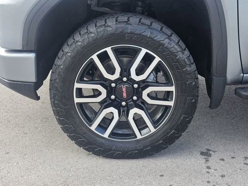 Used 2024 GMC Sierra 1500 AT4 w/ Technology Package AWD/4WD image 13