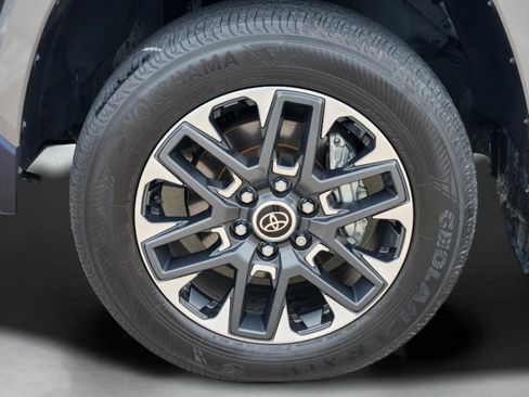 Used 2024 Toyota Tundra Limited w/ Power Package AWD/4WD image 36