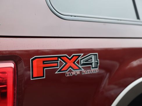 Used 2017 Ford F250 Lariat w/ Chrome Package image 41