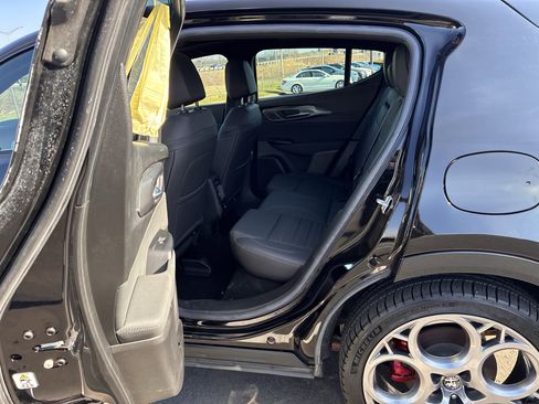 Used 2024 Alfa Romeo Tonale Veloce image 27