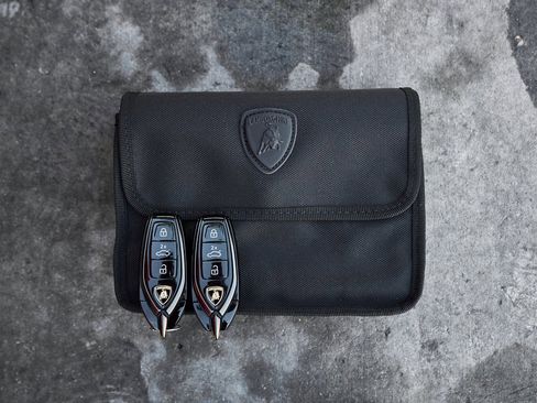 Used 2025 Lamborghini Urus SE image 85