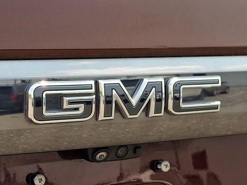 Used 2023 GMC Yukon Denali Ultimate AWD/4WD image 37