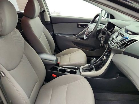 Used 2016 Hyundai Elantra SE image 21