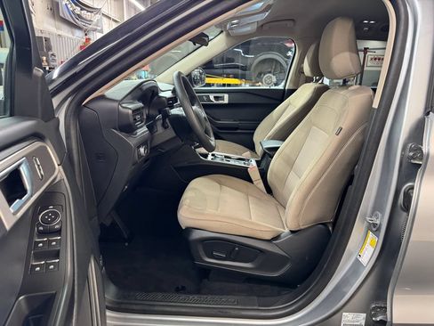 Used 2023 Ford Explorer 4WD image 17