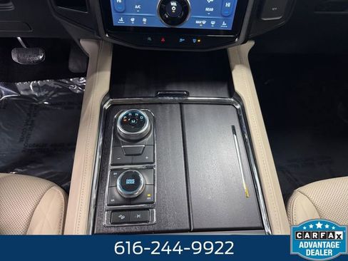 Used 2022 Ford Expedition Platinum AWD/4WD image 14